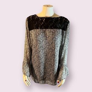 Rob & Ali from Dress Barn Women’s Angel Sleeve & Lace Shoulder Blouse Size XL